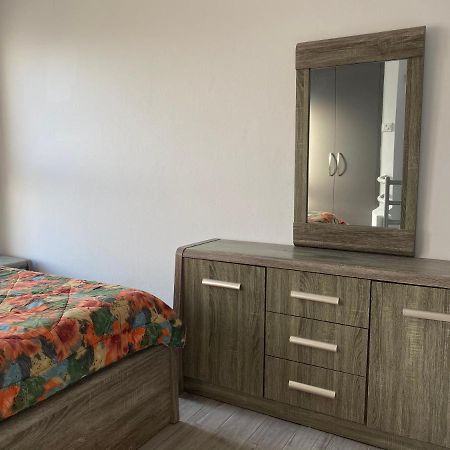 Cosy Apartment In The Heart Of Kato Paphos Exterior photo