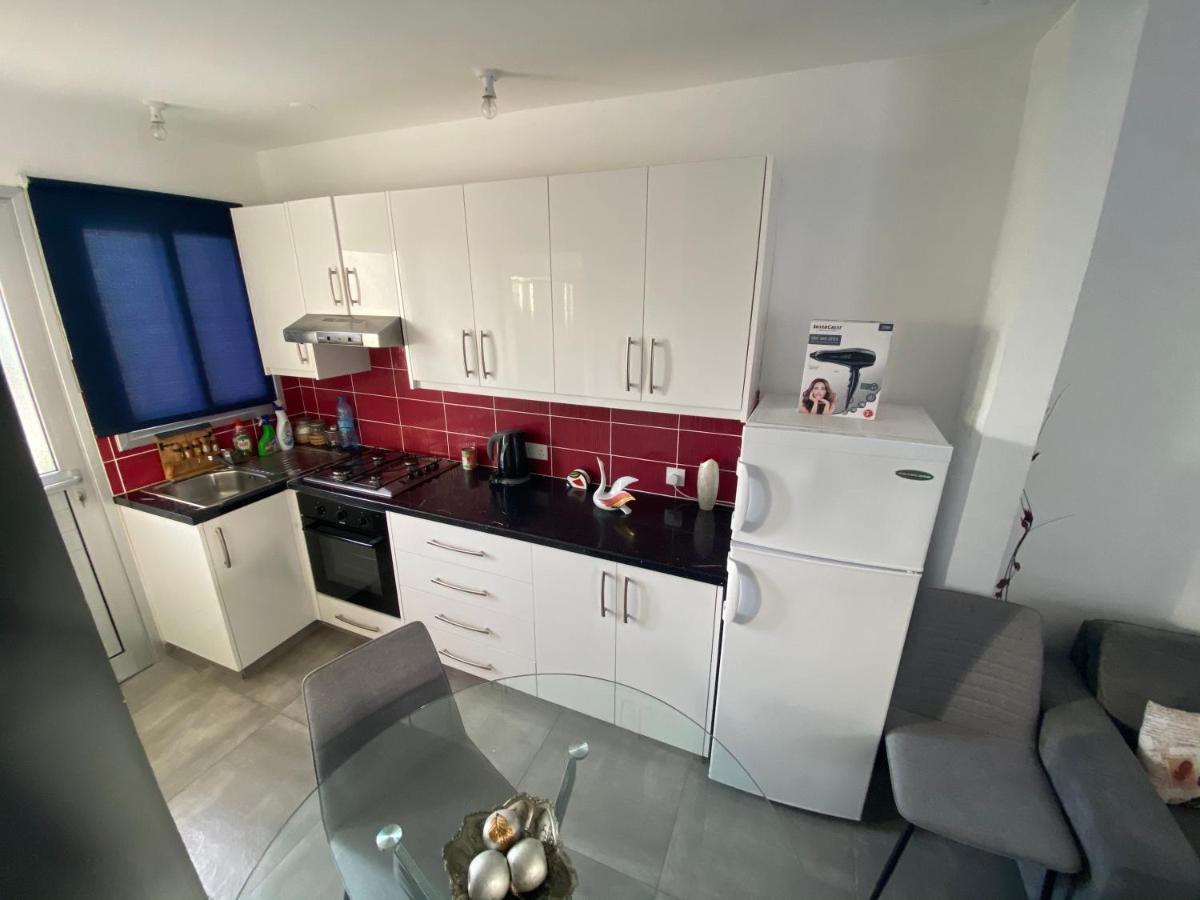 Cosy Apartment In The Heart Of Kato Paphos Exterior photo