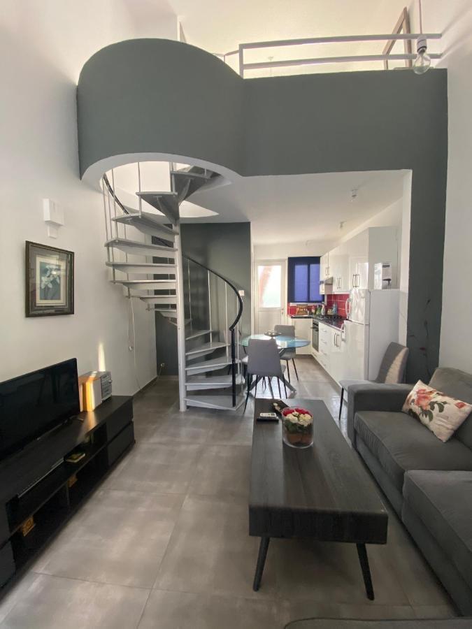 Cosy Apartment In The Heart Of Kato Paphos Exterior photo