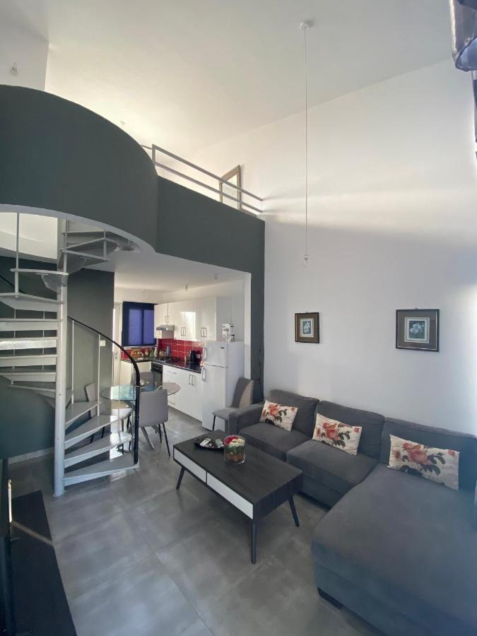 Cosy Apartment In The Heart Of Kato Paphos Exterior photo